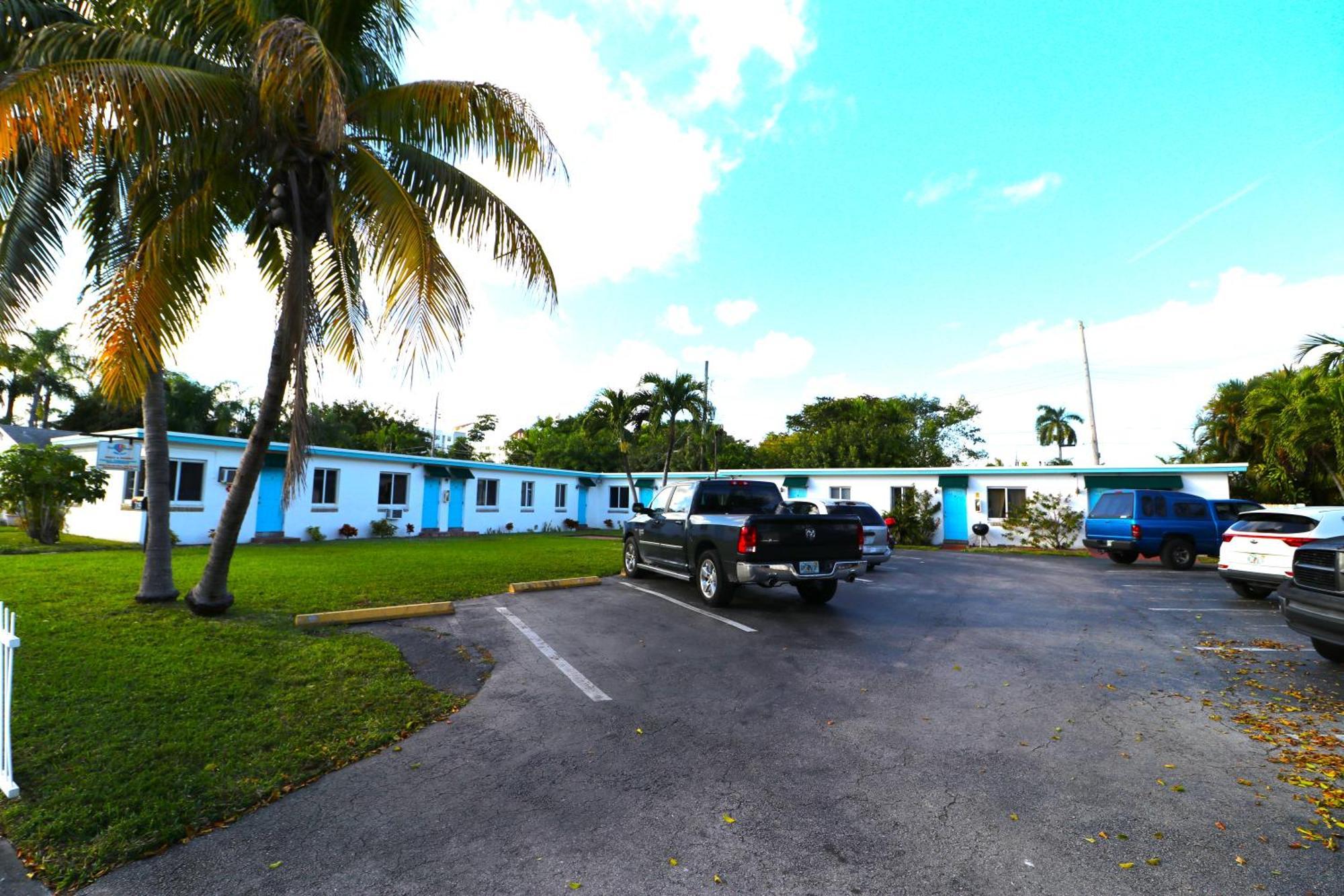 Hallandale Beach Motel With Free Parking And Full Kitchen ! No Extra Fees! Accepting Cash! Exterior foto